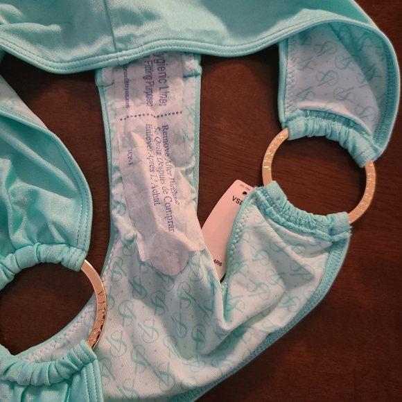 NWT Victoria's Secret Bikini Bottom Size Small - Picture 3 of 3